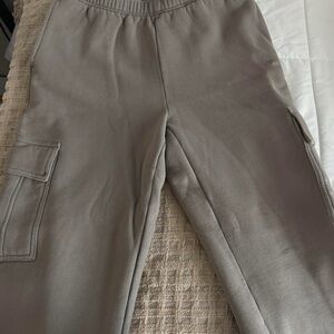 Aritzia Cargo Jogger Sweatpants